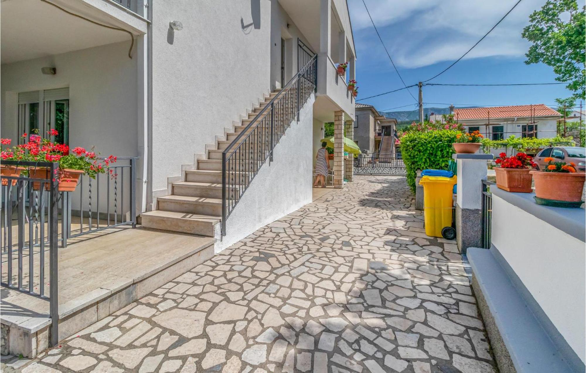 Nice Apartment In Jadranovo With Wifi Exterior photo