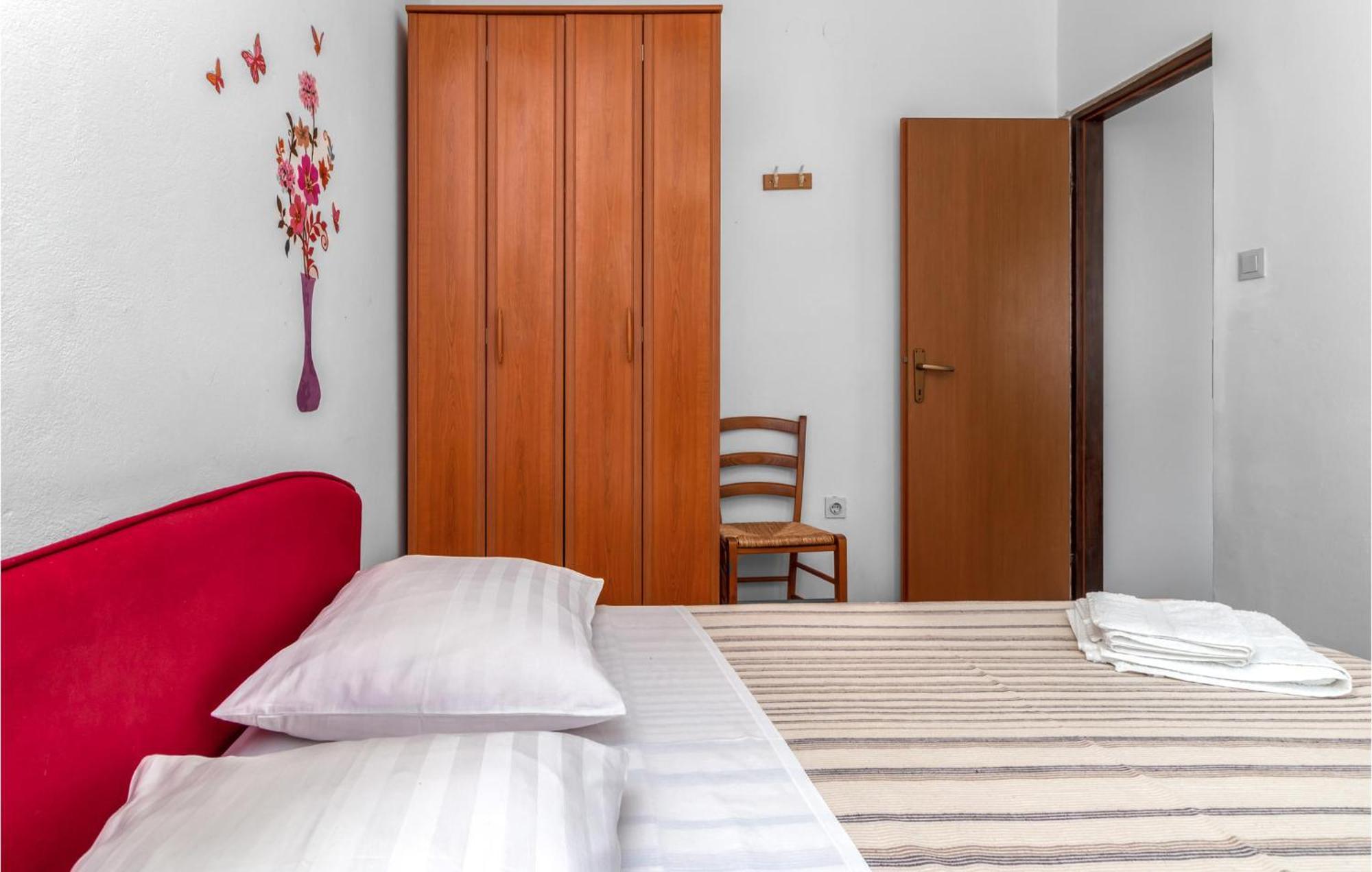 Nice Apartment In Jadranovo With Wifi Exterior photo