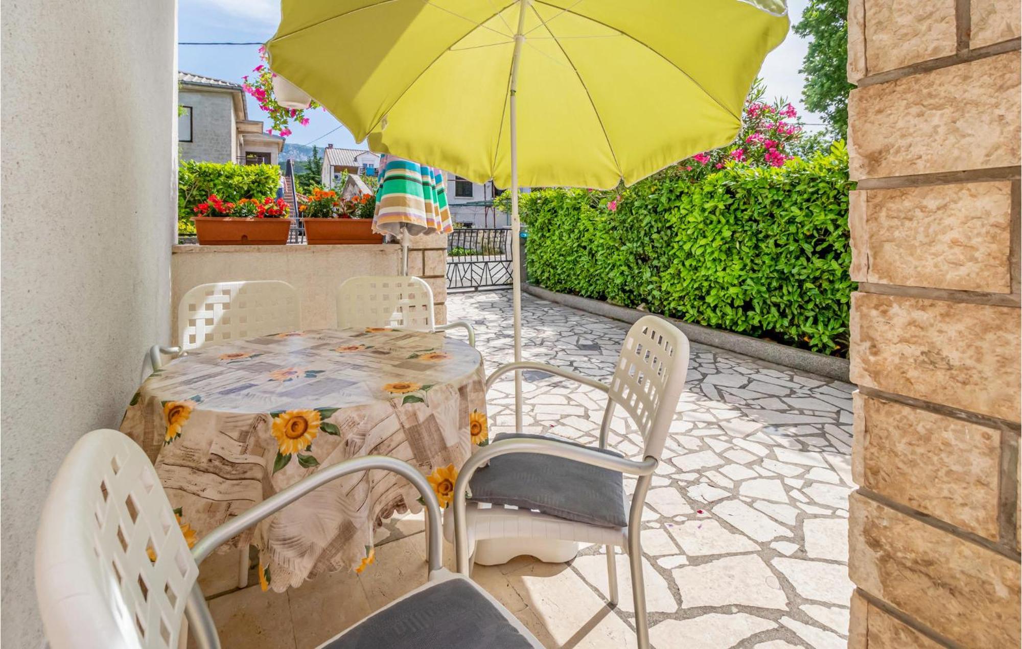 Nice Apartment In Jadranovo With Wifi Exterior photo